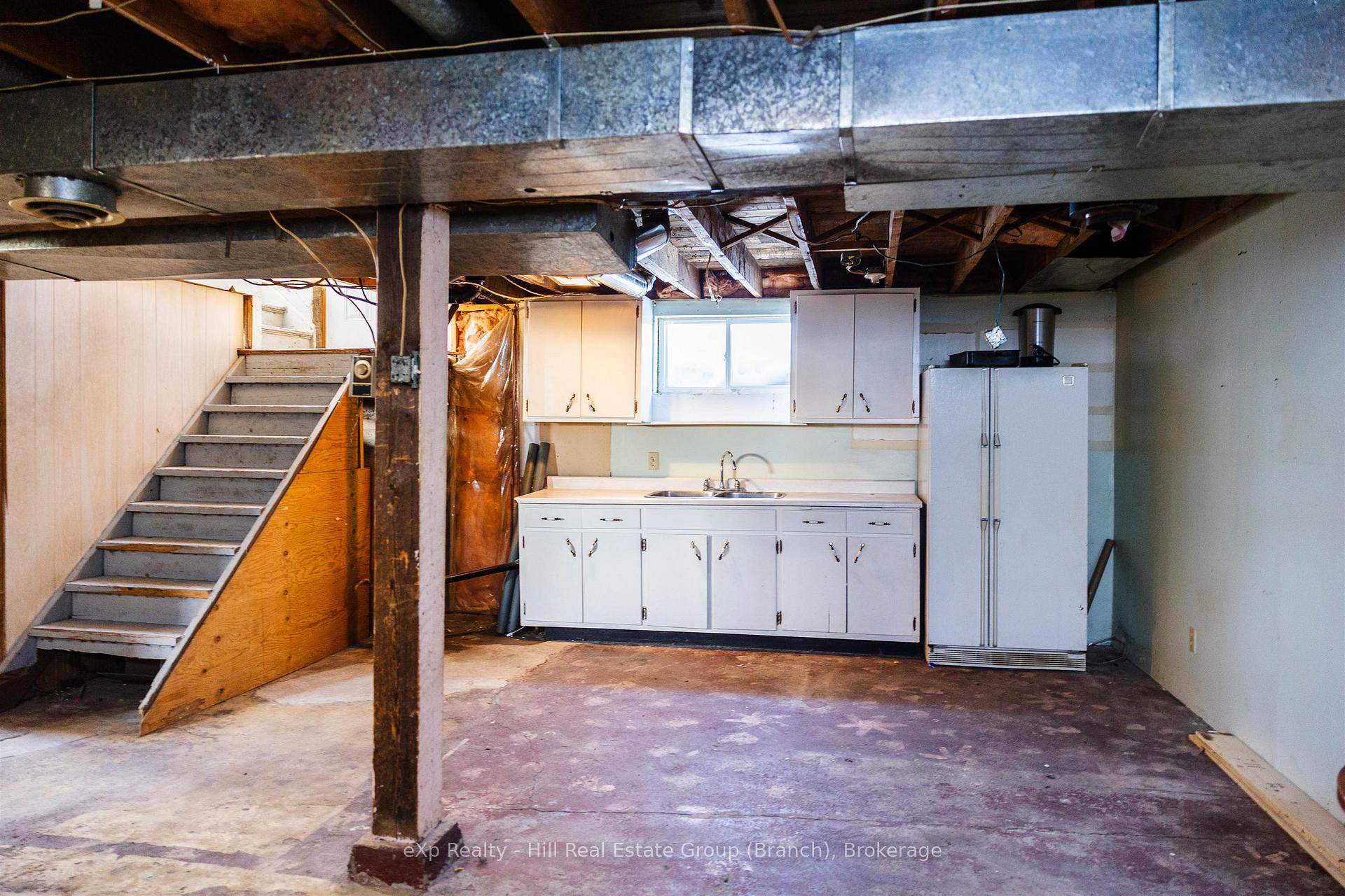 Photo 18 of 202 Pine Street, Thunder Bay, College Heights — HOMEH