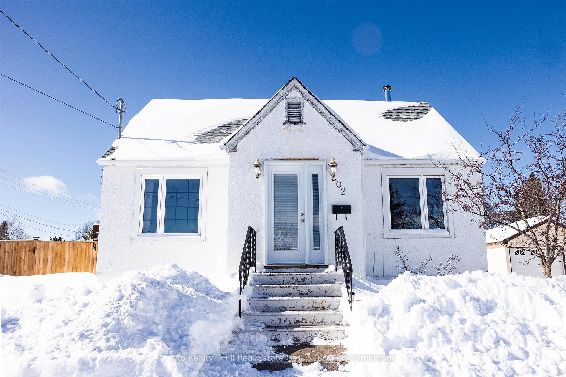 Photo 28 of 202 Pine Street, Thunder Bay, College Heights — HOMEH
