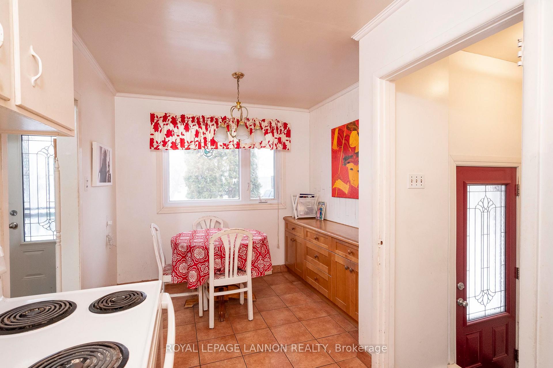 Photo 16 of 164 Robinson Drive, Thunder Bay, Grandview — HOMEH