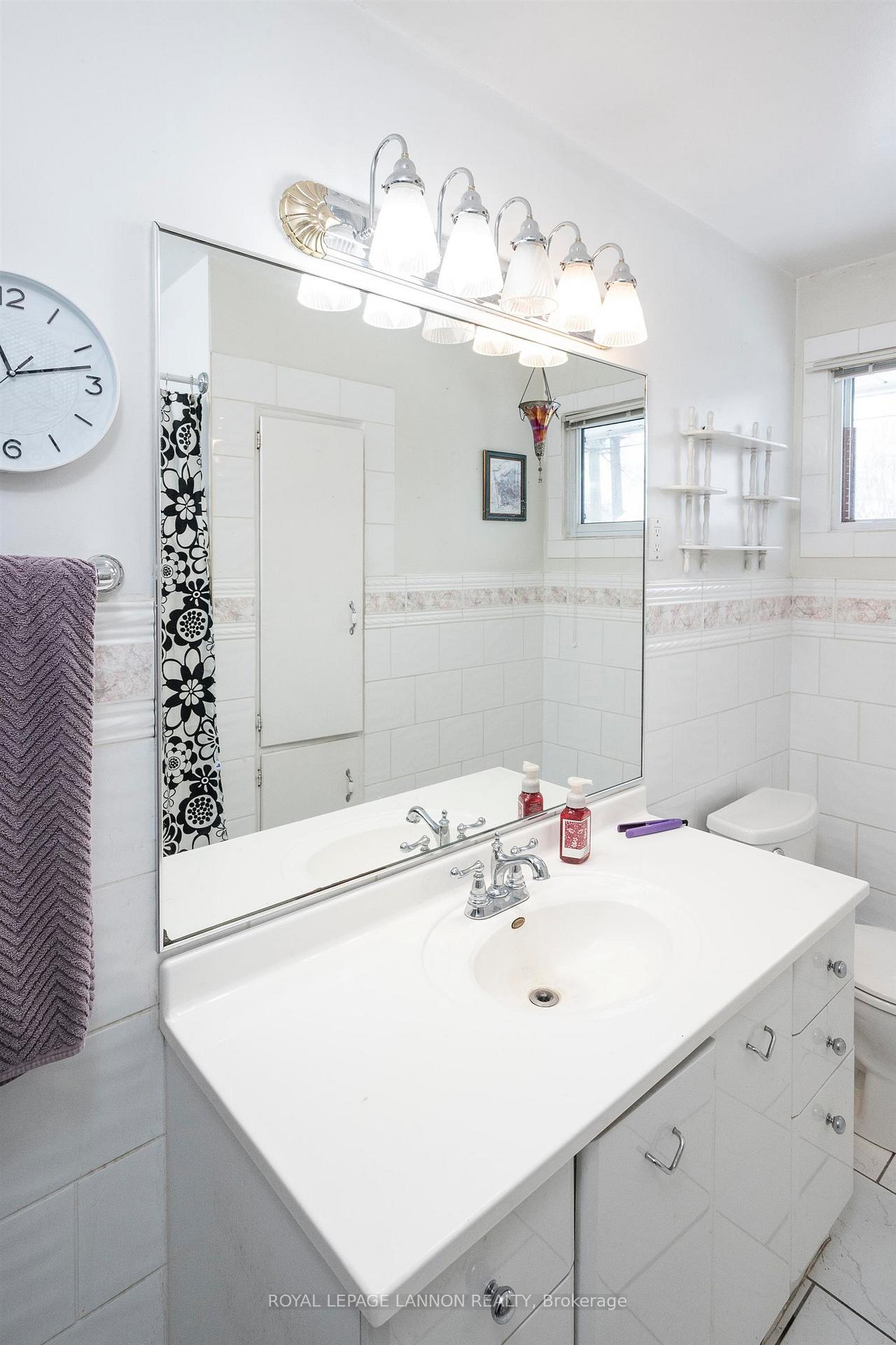 Photo 24 of 164 Robinson Drive, Thunder Bay, Grandview — HOMEH