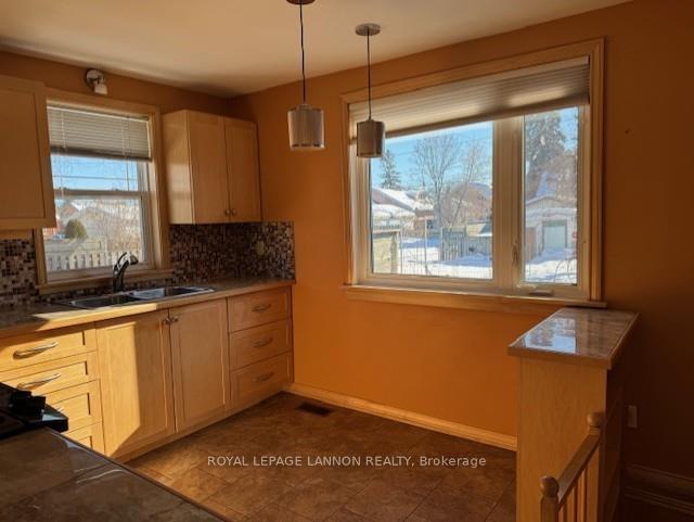 Photo 8 of 182 Francis Street E, Thunder Bay, Westfort — HOMEH