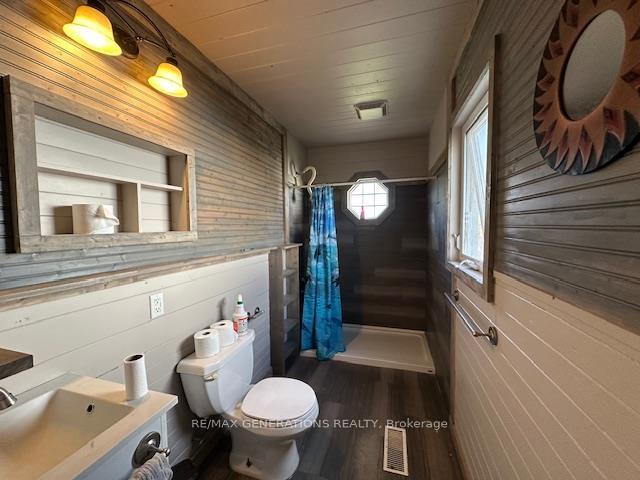 Photo 15 of 58 Lakeview Drive, Terrace Bay — HOMEH