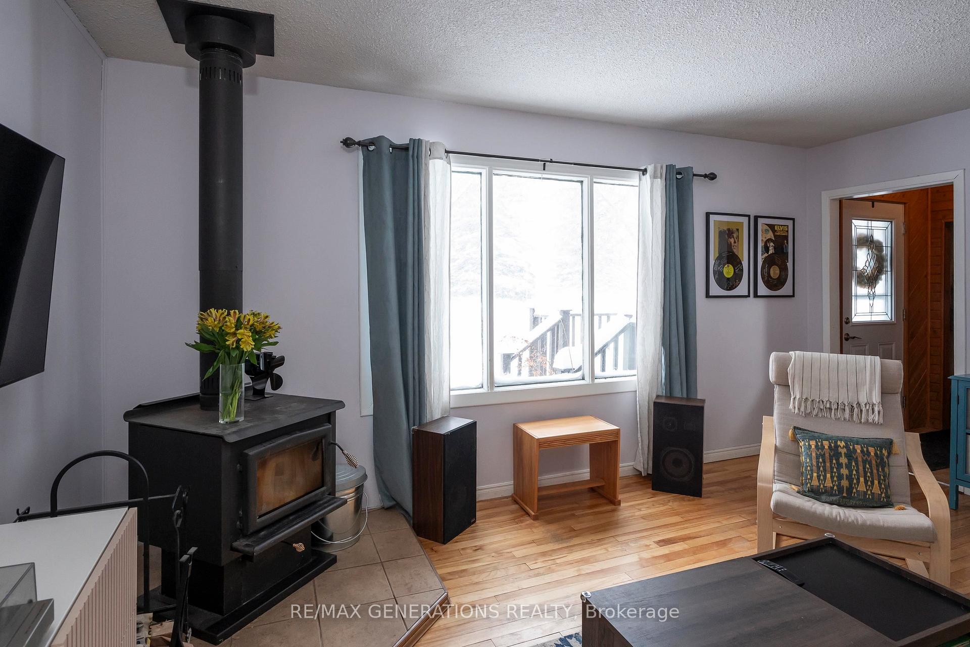 Photo 5 of 113 Ray Boulevard, Thunder Bay, Mariday Heights — HOMEH