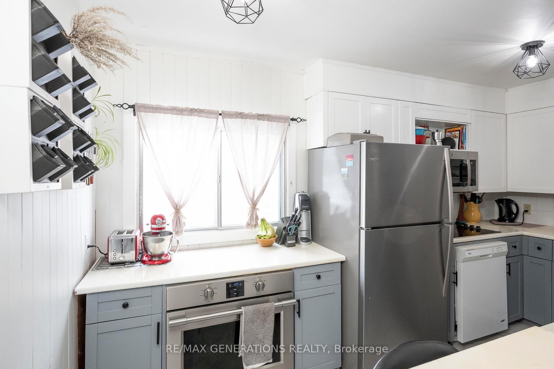 Photo 9 of 113 Ray Boulevard, Thunder Bay, Mariday Heights — HOMEH