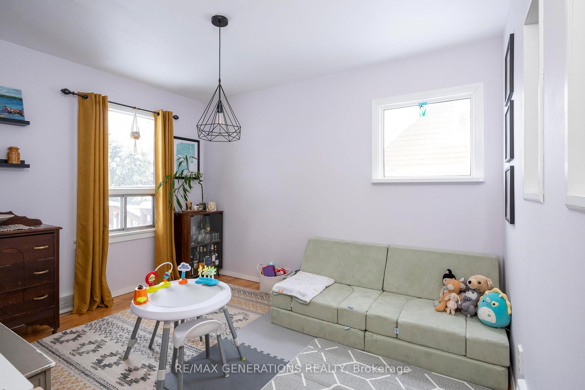 Photo 14 of 113 Ray Boulevard, Thunder Bay, Mariday Heights — HOMEH