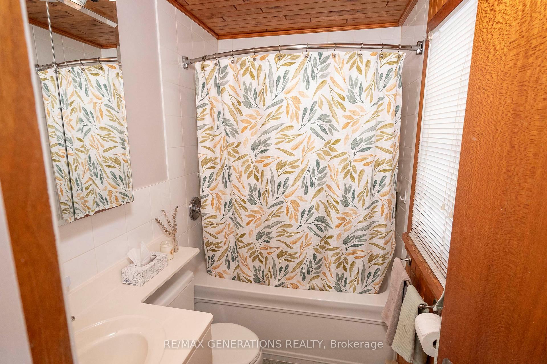 Photo 22 of 113 Ray Boulevard, Thunder Bay, Mariday Heights — HOMEH