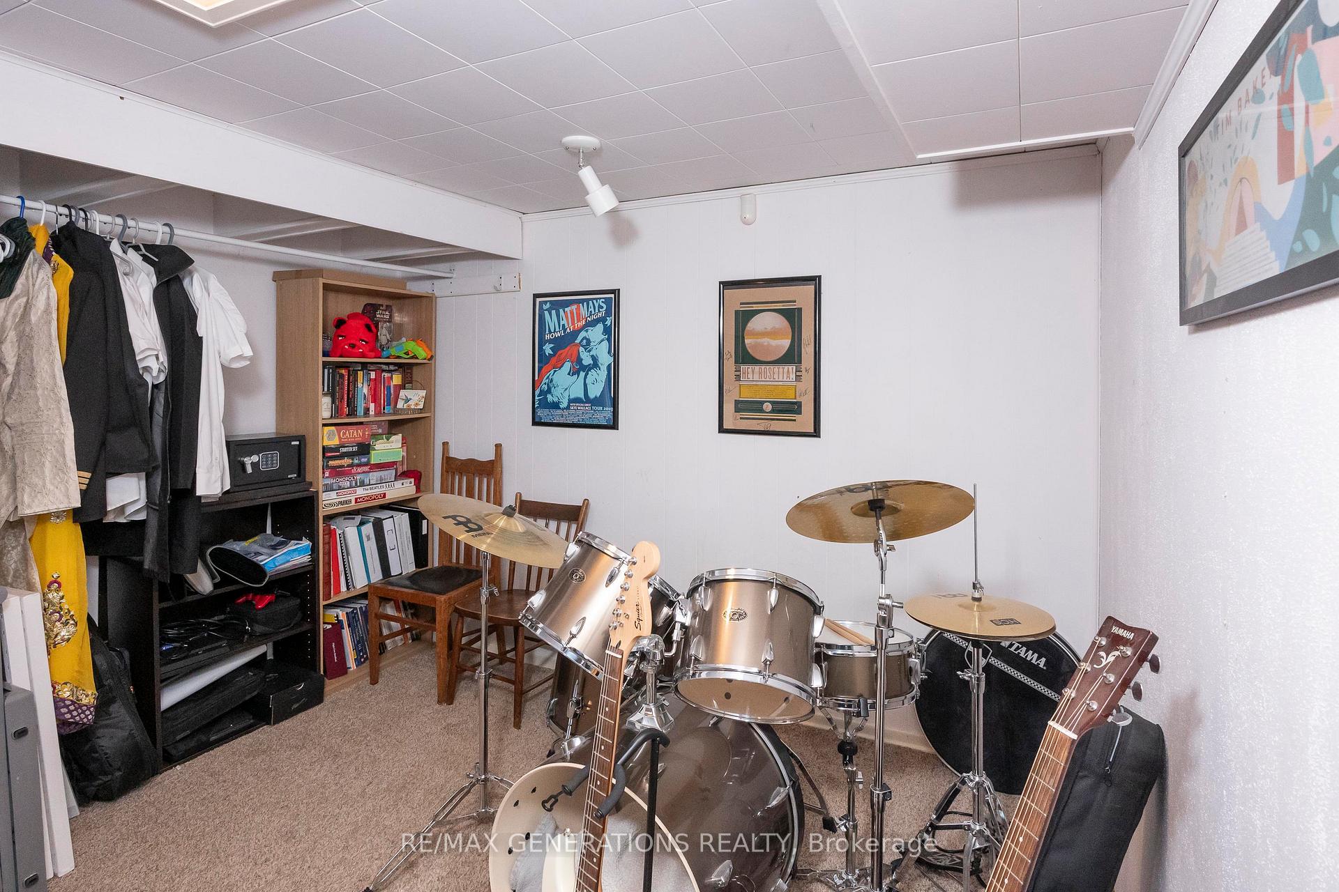 Photo 27 of 113 Ray Boulevard, Thunder Bay, Mariday Heights — HOMEH