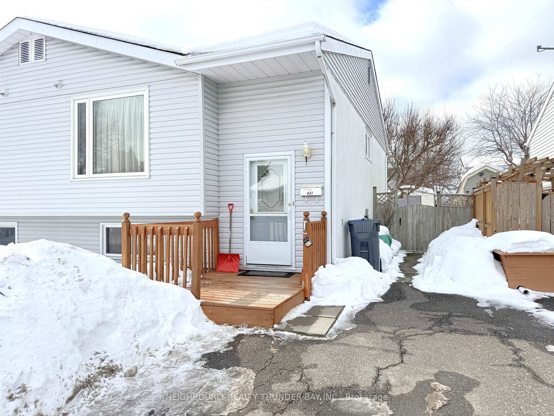 Photo 1 of 431 Simon Fraser Drive, Thunder Bay, Northwood Park — HOMEH