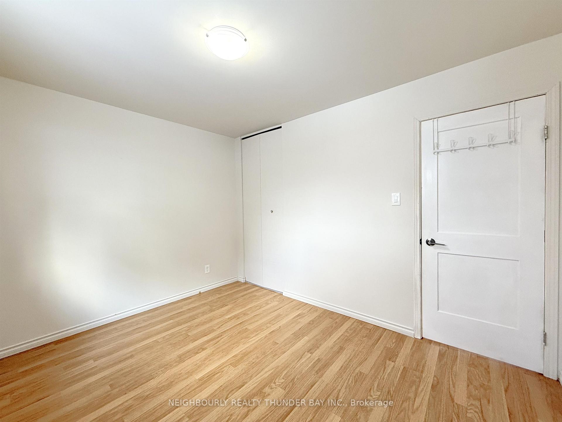 Photo 11 of 431 Simon Fraser Drive, Thunder Bay, Northwood Park — HOMEH
