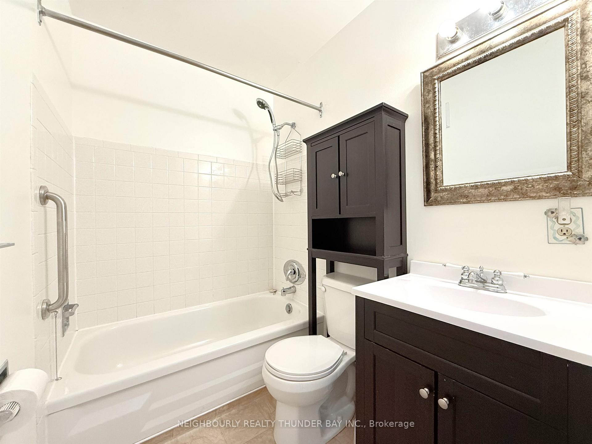 Photo 12 of 431 Simon Fraser Drive, Thunder Bay, Northwood Park — HOMEH