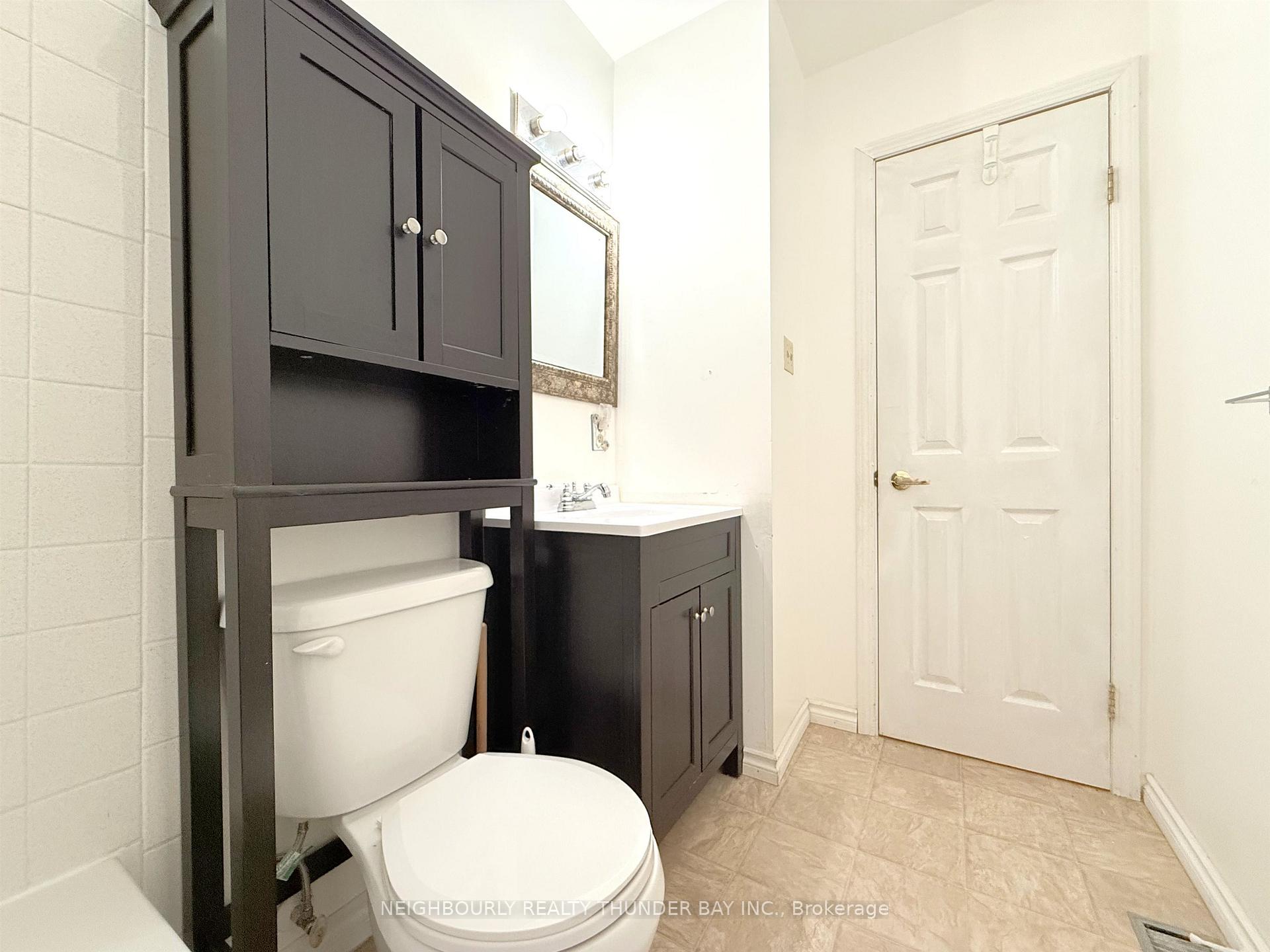 Photo 13 of 431 Simon Fraser Drive, Thunder Bay, Northwood Park — HOMEH