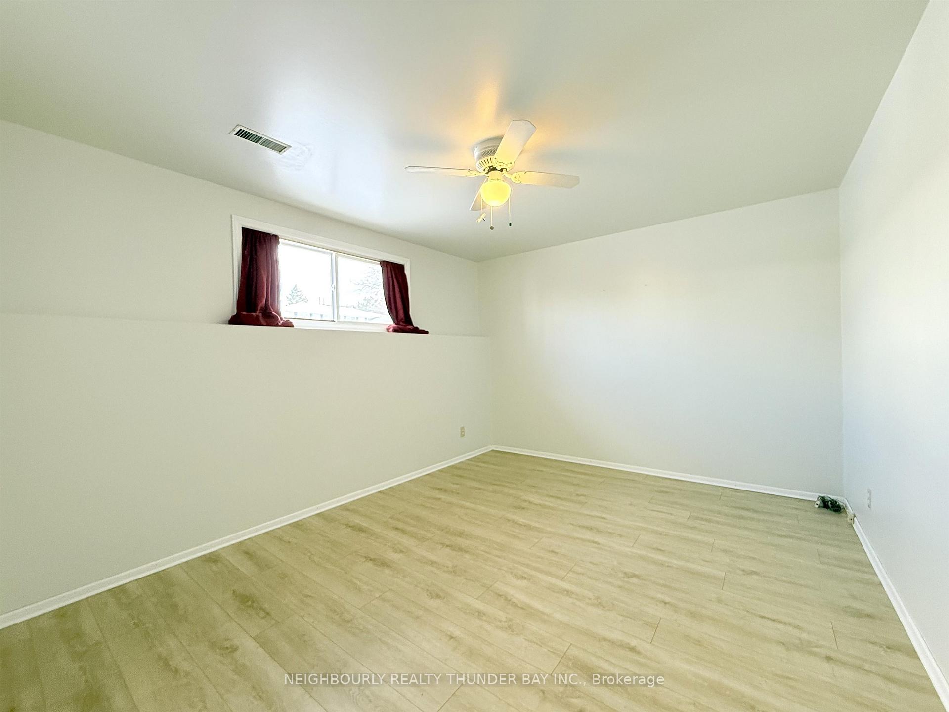 Photo 17 of 431 Simon Fraser Drive, Thunder Bay, Northwood Park — HOMEH