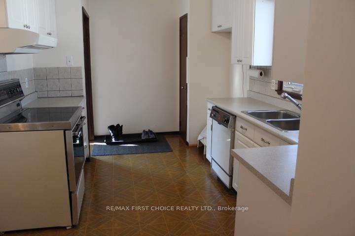 Photo 9 of 176 University Drive, Thunder Bay, Northwood Park — HOMEH