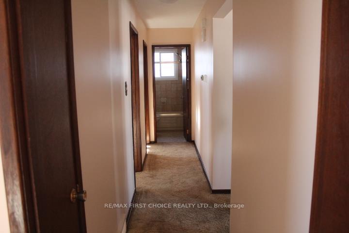 Photo 11 of 176 University Drive, Thunder Bay, Northwood Park — HOMEH