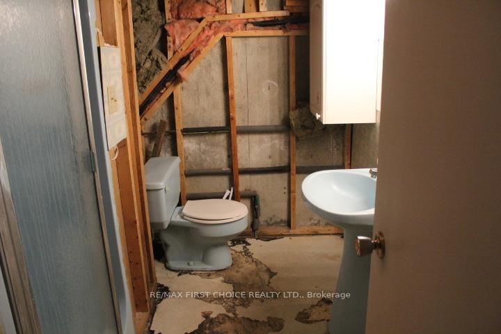 Photo 24 of 176 University Drive, Thunder Bay, Northwood Park — HOMEH