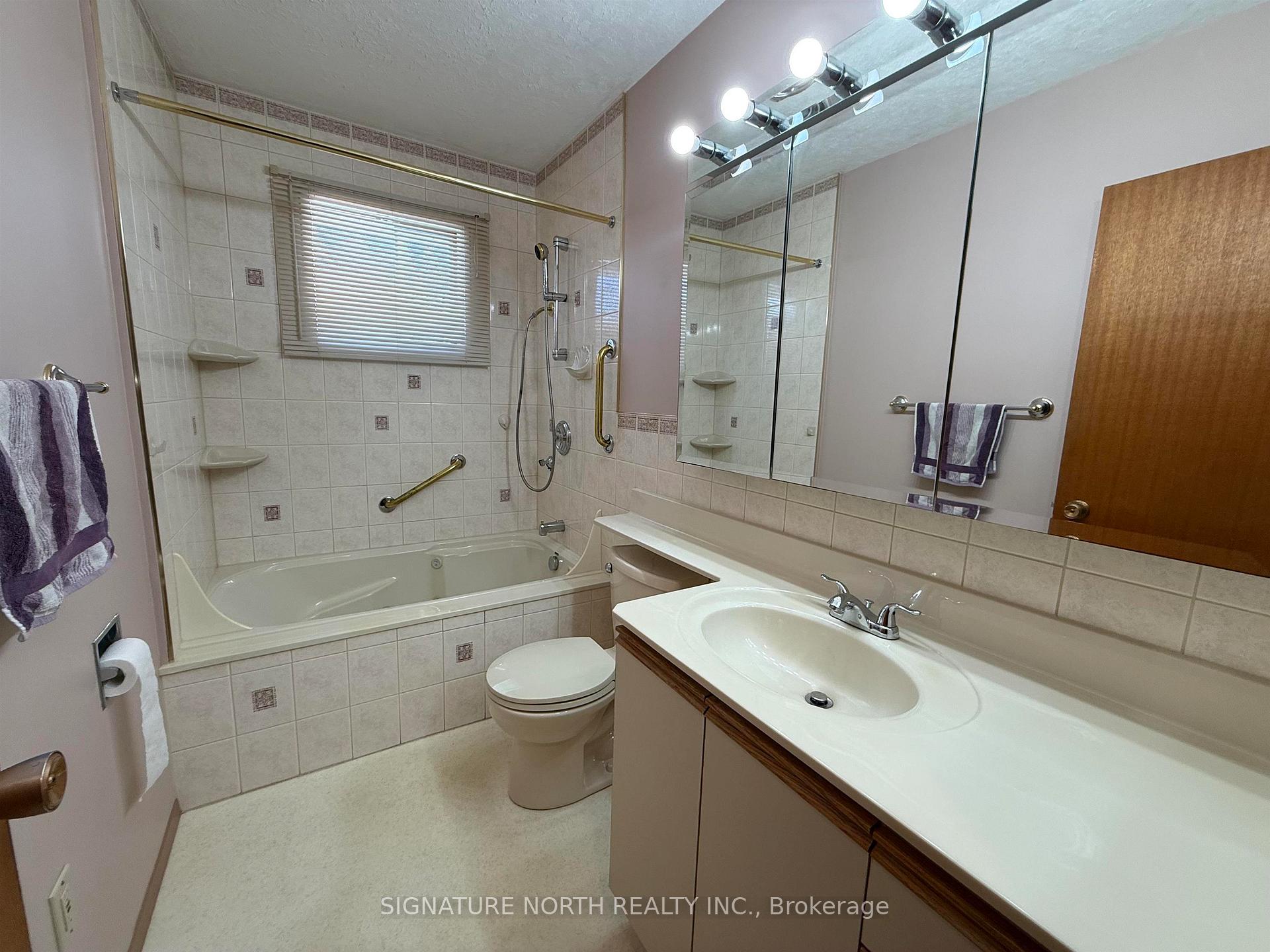 Photo 14 of 467 Sycamore Place, Thunder Bay, Northwood Park — HOMEH