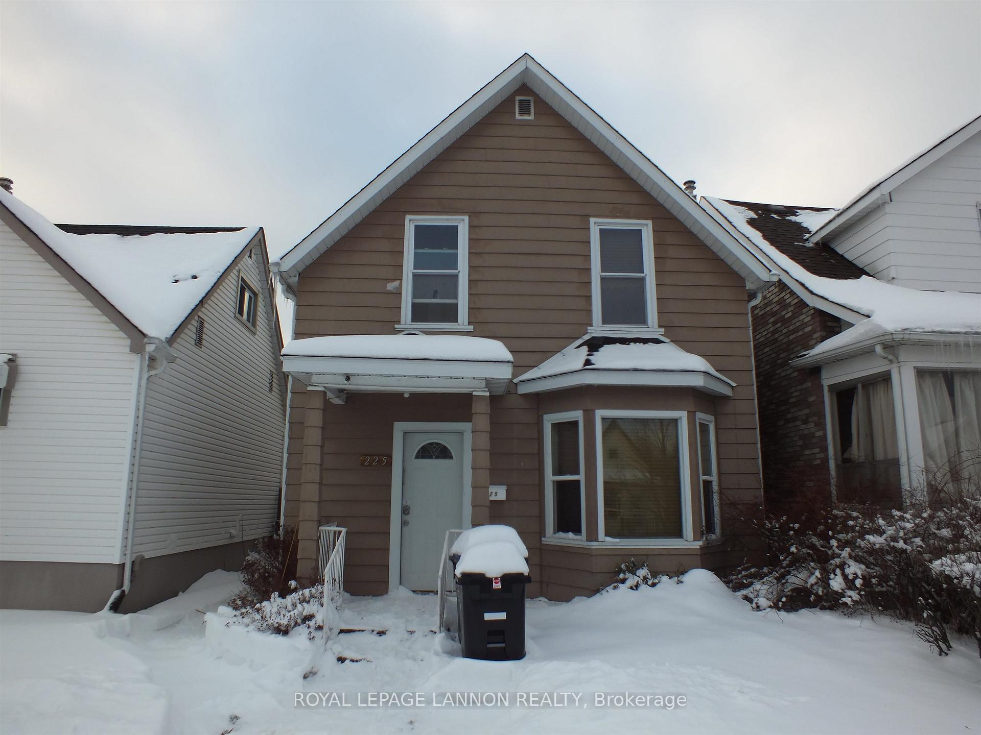 Photo 2 of 225 Balmoral Street, Thunder Bay, McKeller Park — HOMEH