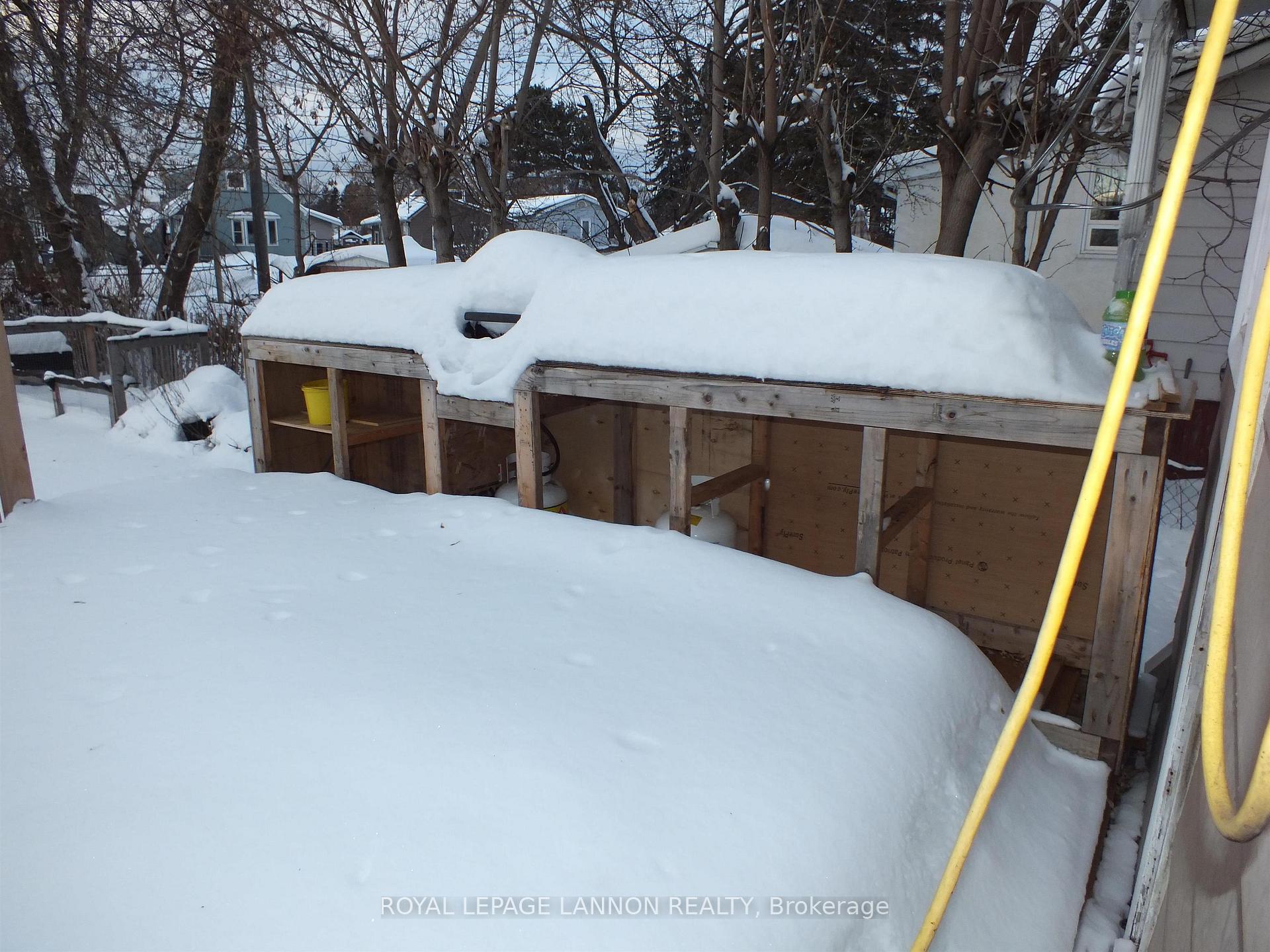 Photo 11 of 225 Balmoral Street, Thunder Bay, McKeller Park — HOMEH