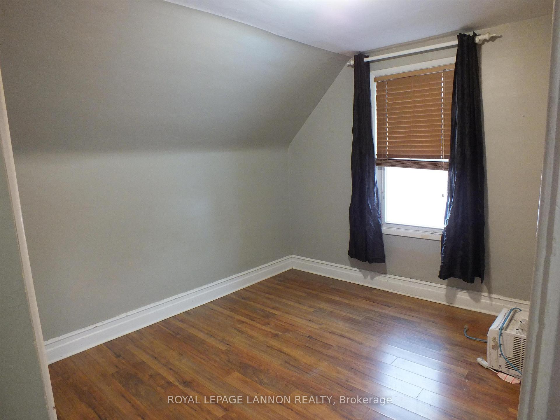 Photo 14 of 225 Balmoral Street, Thunder Bay, McKeller Park — HOMEH