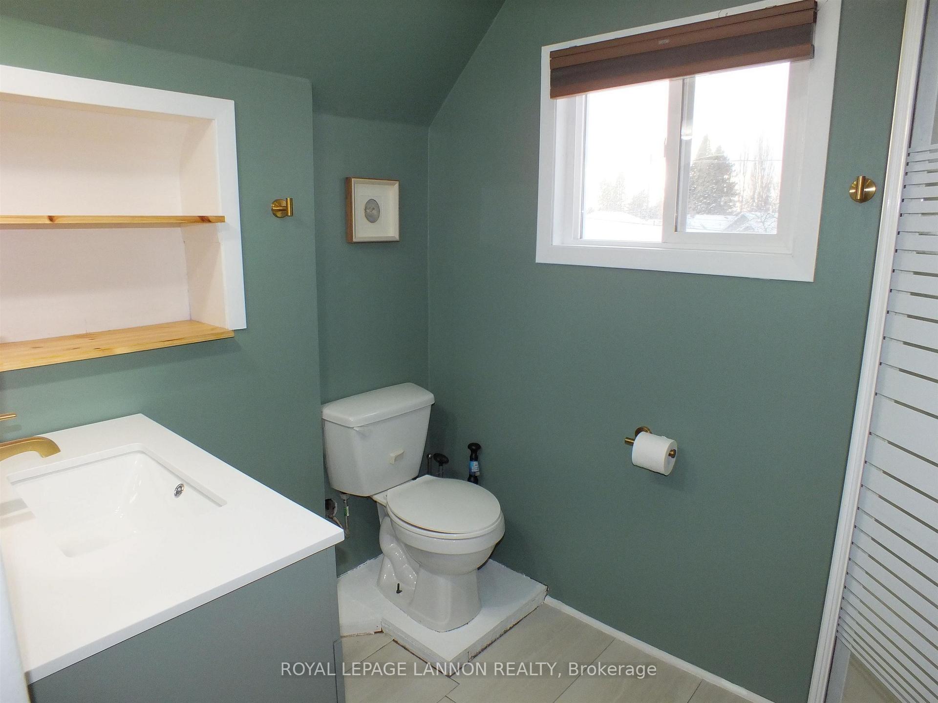Photo 18 of 225 Balmoral Street, Thunder Bay, McKeller Park — HOMEH
