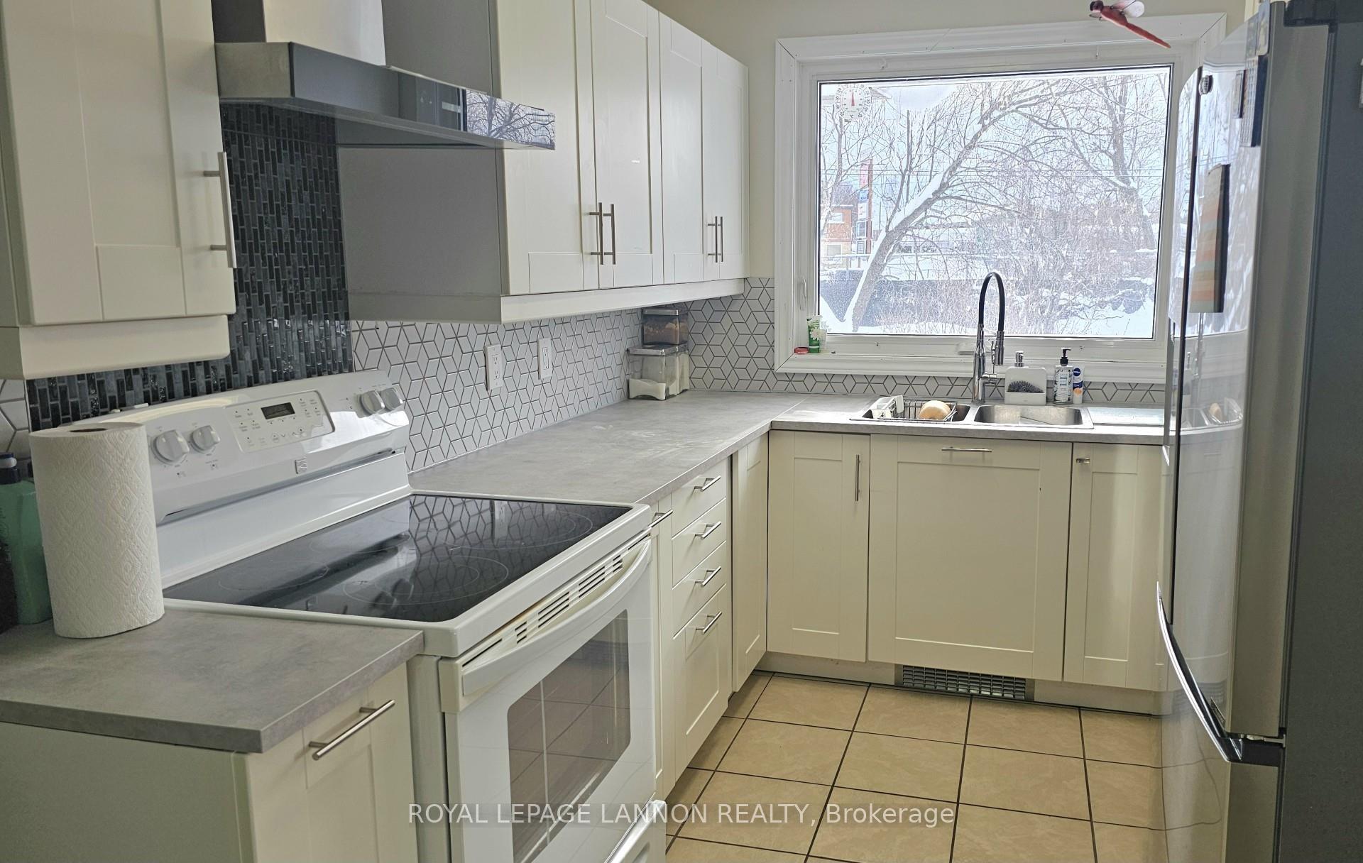 Photo 6 of 158 Kensington Drive, Thunder Bay, Northwood Park — HOMEH