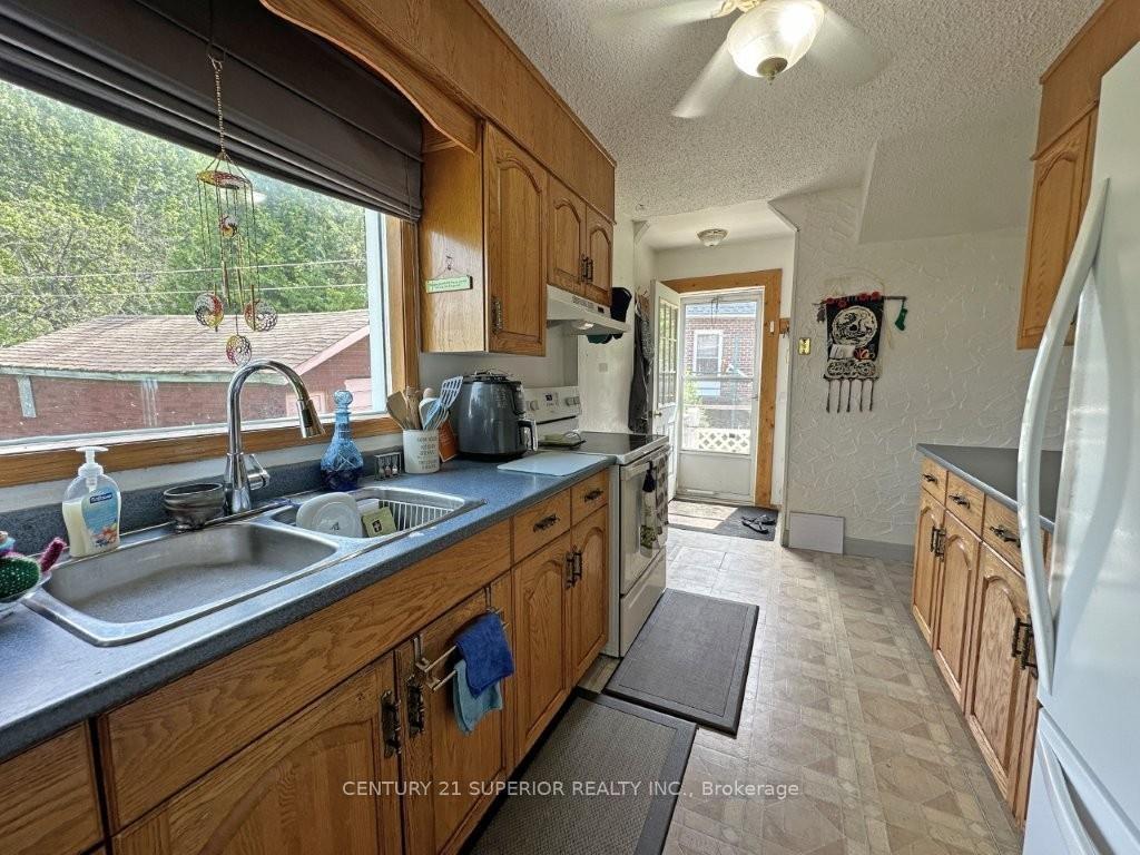 Photo 9 of 2 Stewart Ave, Red Rock — HOMEH