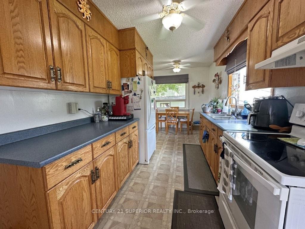 Photo 11 of 2 Stewart Ave, Red Rock — HOMEH