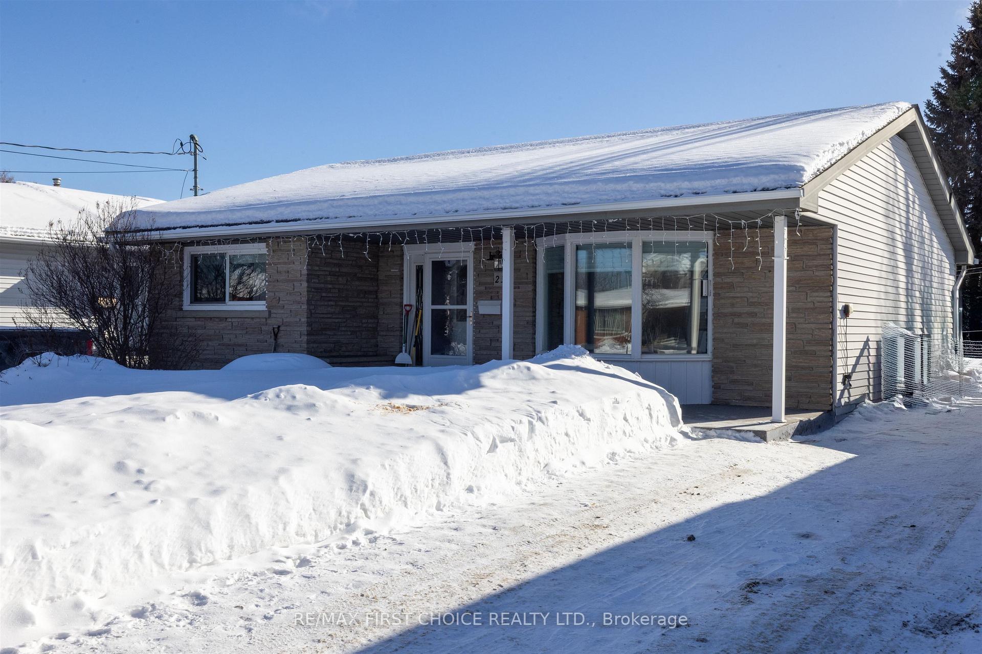 Photo 1 of 239 Dublin Avenue, Thunder Bay, John Street North — HOMEH