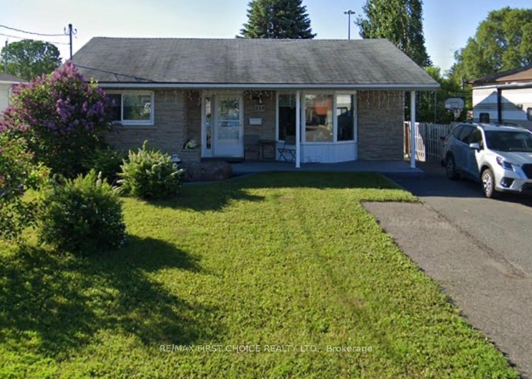Photo 5 of 239 Dublin Avenue, Thunder Bay, John Street North — HOMEH