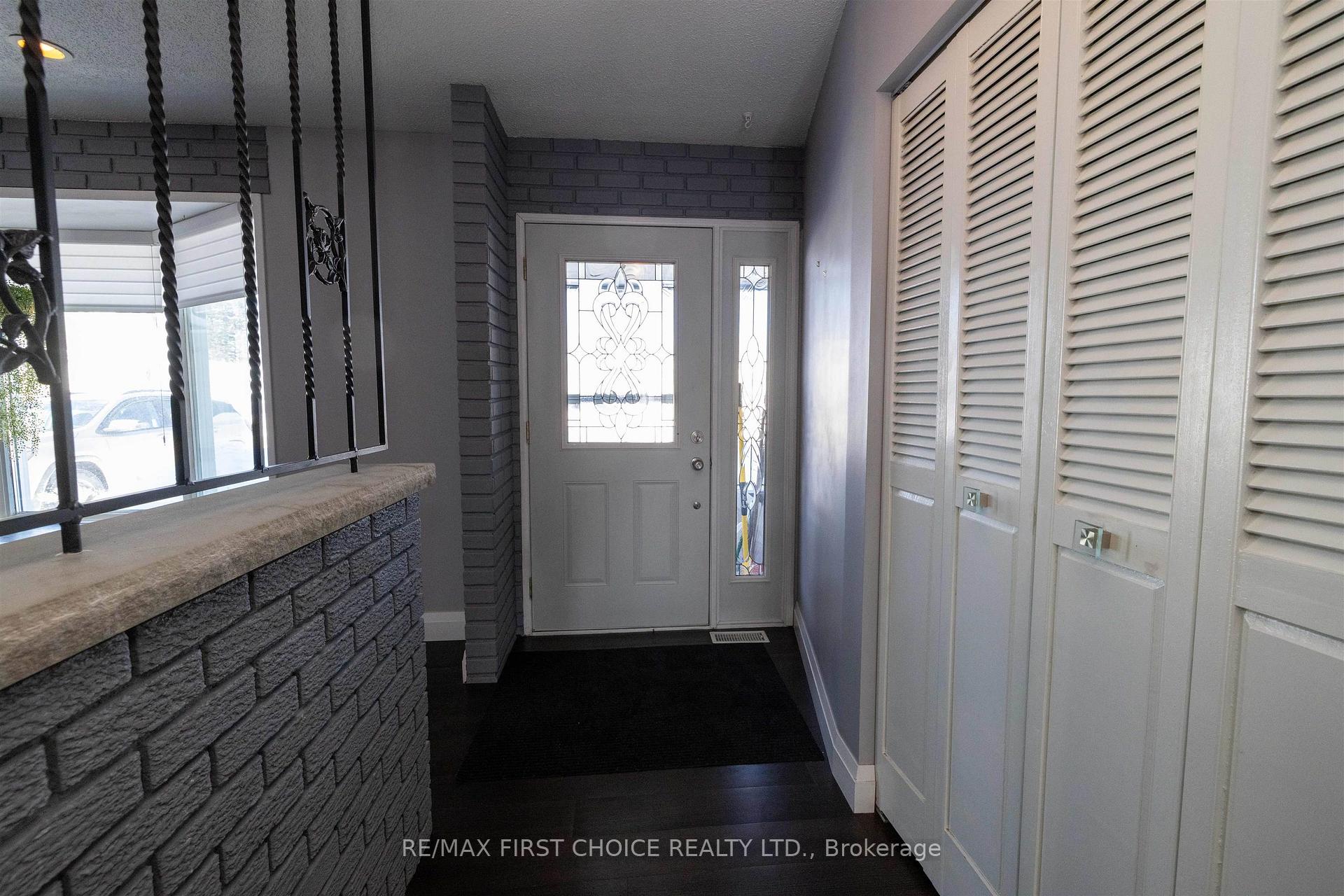 Photo 7 of 239 Dublin Avenue, Thunder Bay, John Street North — HOMEH