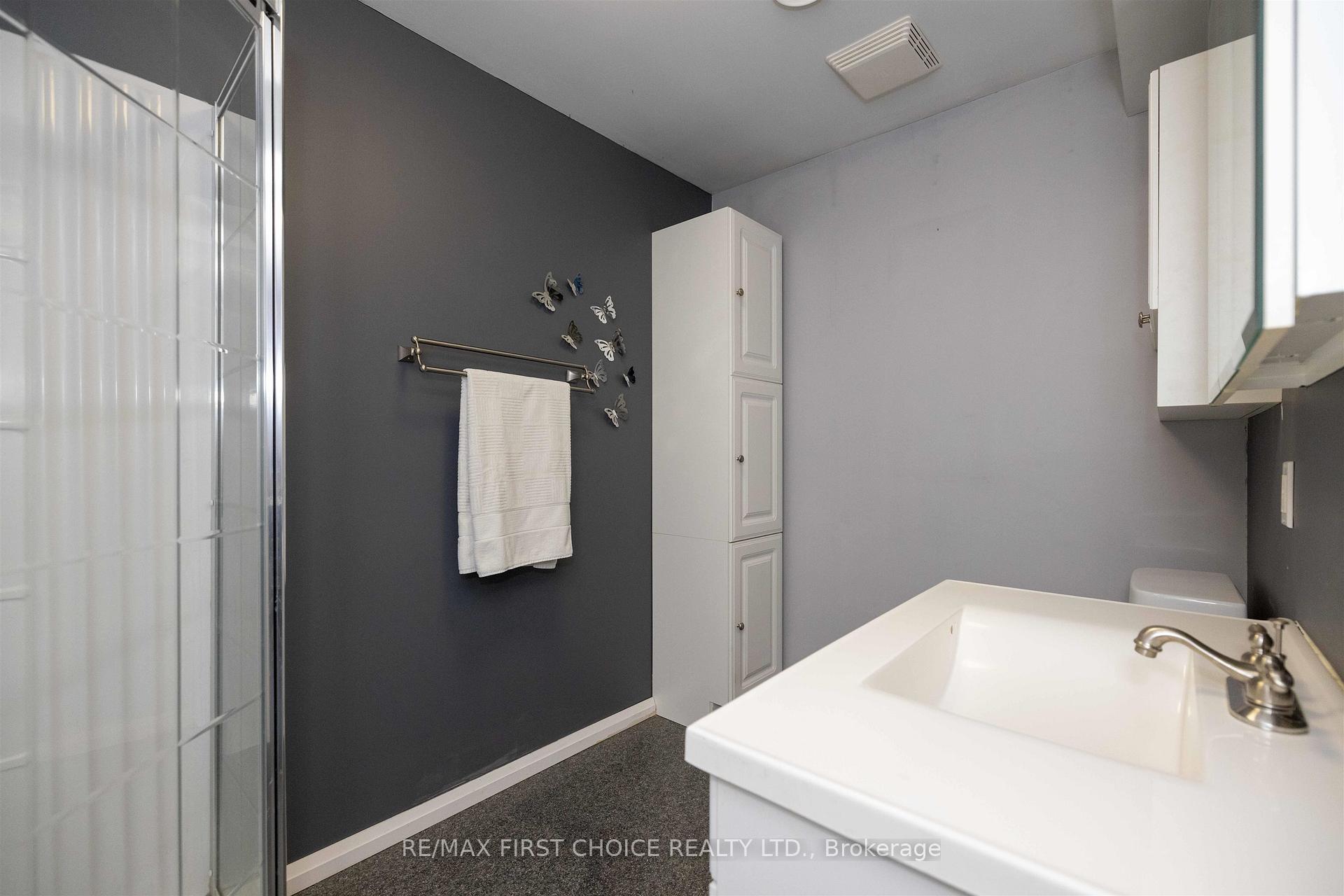 Photo 24 of 239 Dublin Avenue, Thunder Bay, John Street North — HOMEH
