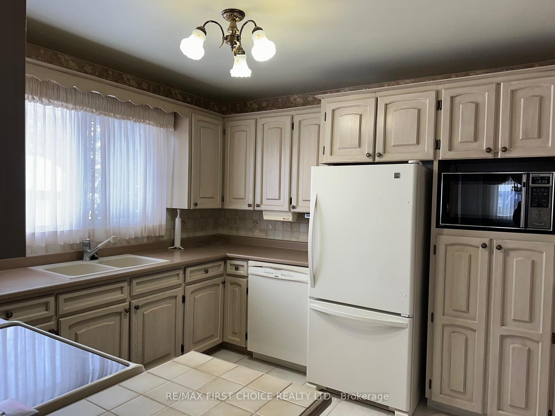 Photo 6 of 432 Amethyst Crescent, Thunder Bay, Northwood Park — HOMEH