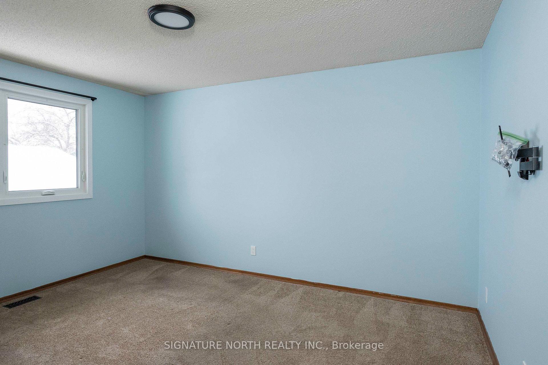 Photo 22 of 619 Thornloe Drive, Thunder Bay, Northwood Park — HOMEH