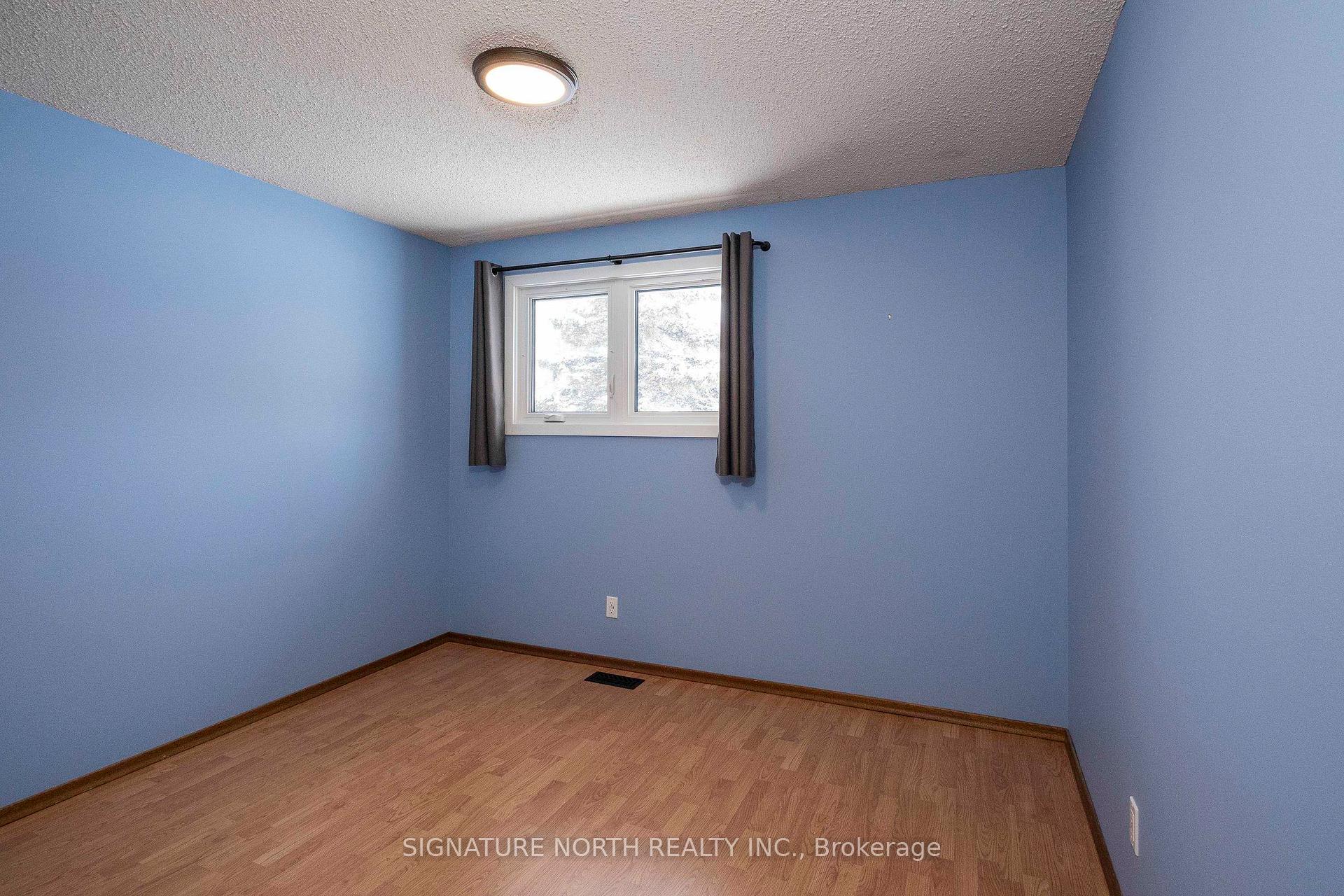 Photo 24 of 619 Thornloe Drive, Thunder Bay, Northwood Park — HOMEH
