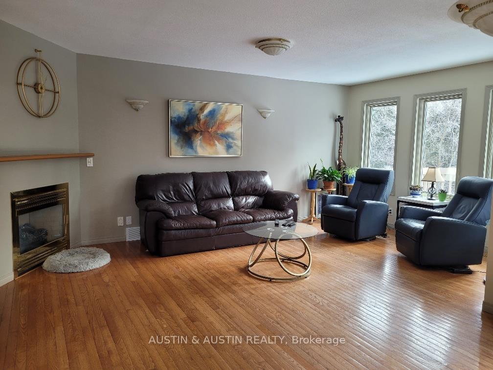 Photo 5 of 34 Wabigoon Drive W, Dryden, Edgewater Terrace — HOMEH