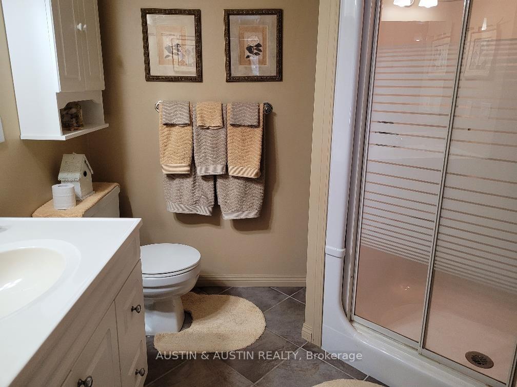 Photo 16 of 34 Wabigoon Drive W, Dryden, Edgewater Terrace — HOMEH
