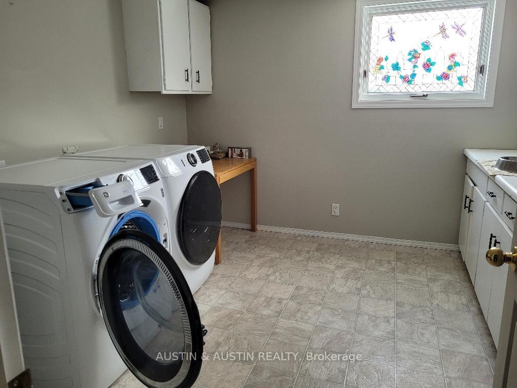 Photo 17 of 34 Wabigoon Drive W, Dryden, Edgewater Terrace — HOMEH