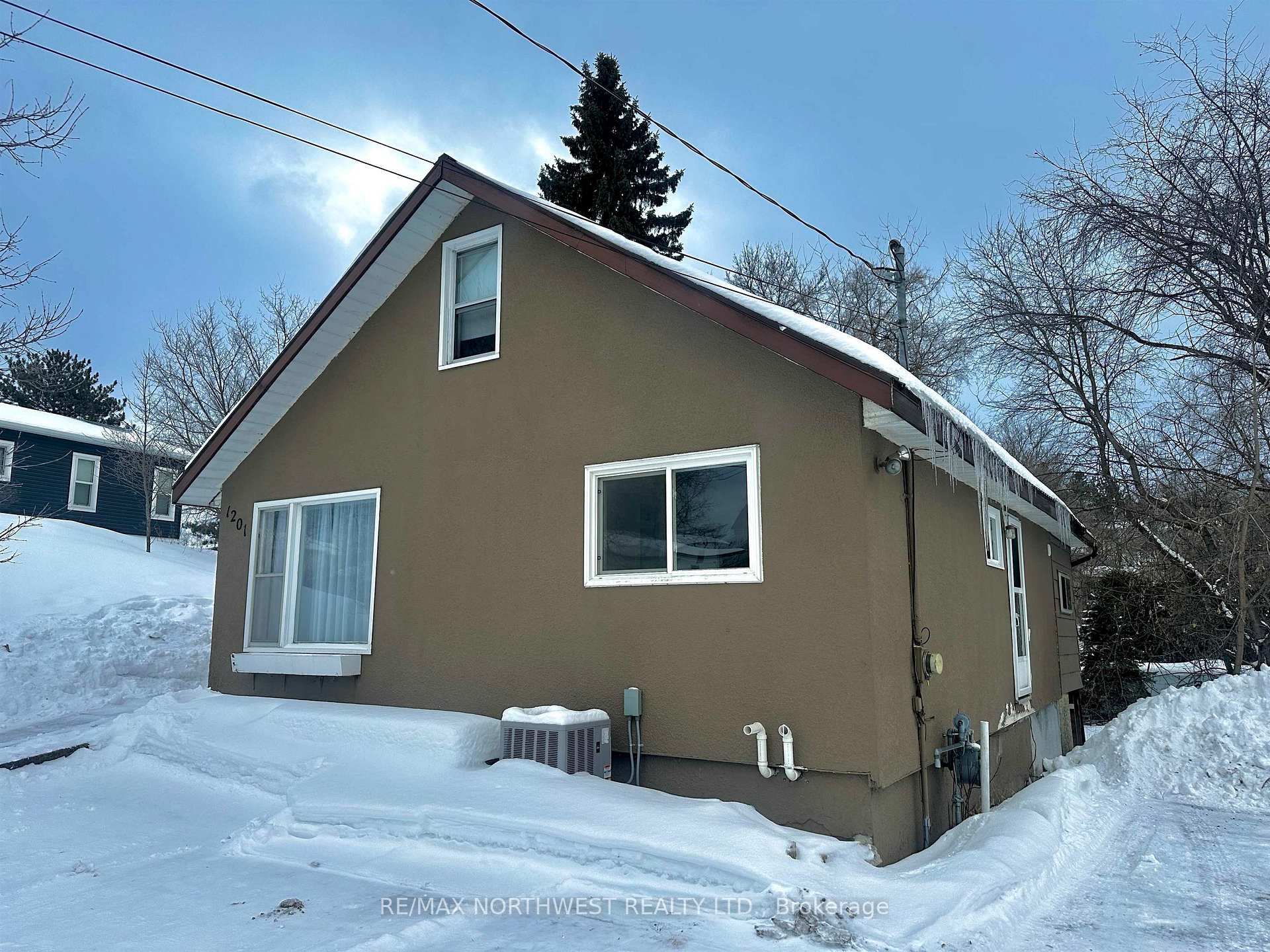 Photo 1 of 1201 Superior Street, Kenora, Keewatin — HOMEH