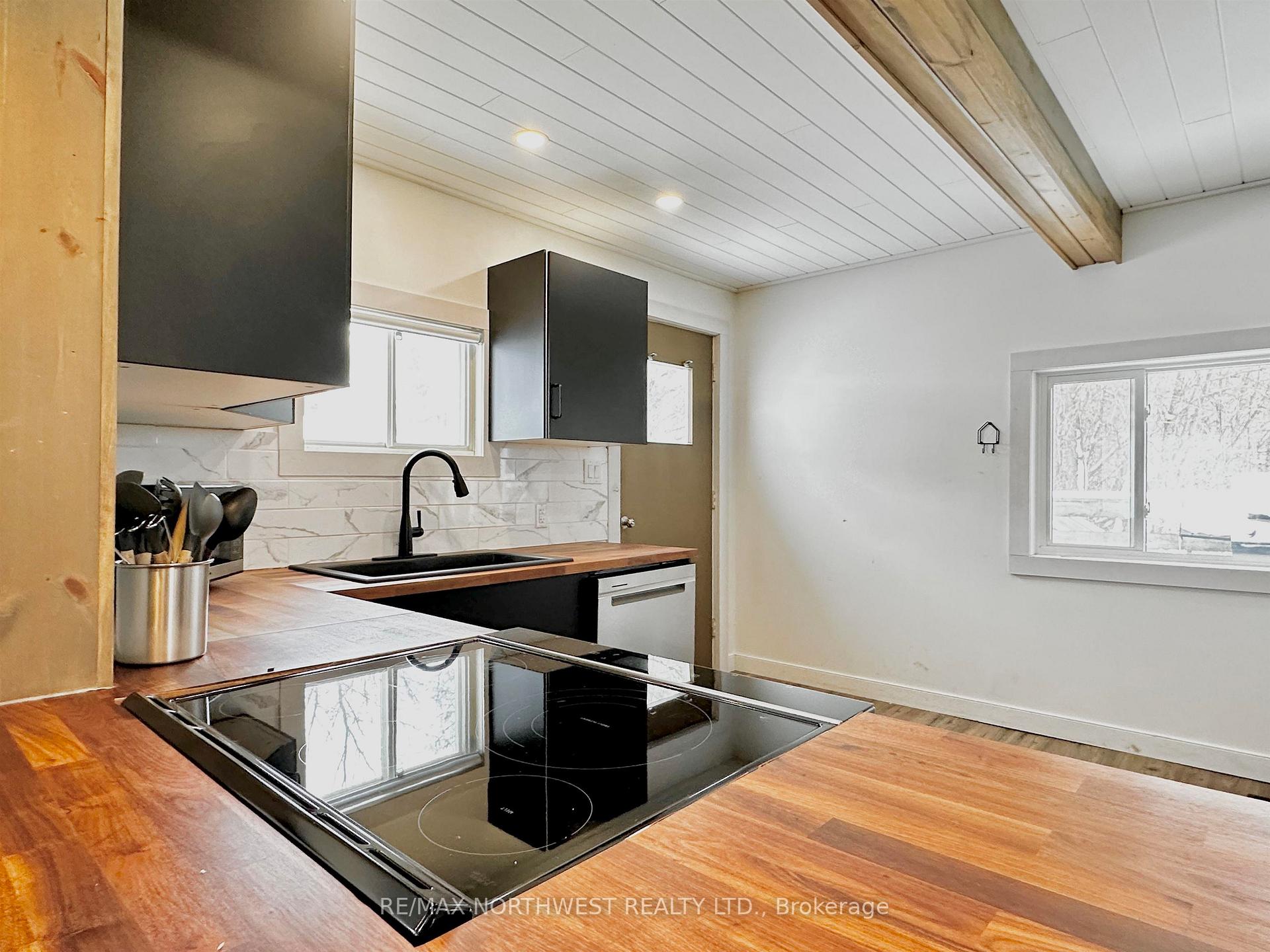 Photo 7 of 1201 Superior Street, Kenora, Keewatin — HOMEH