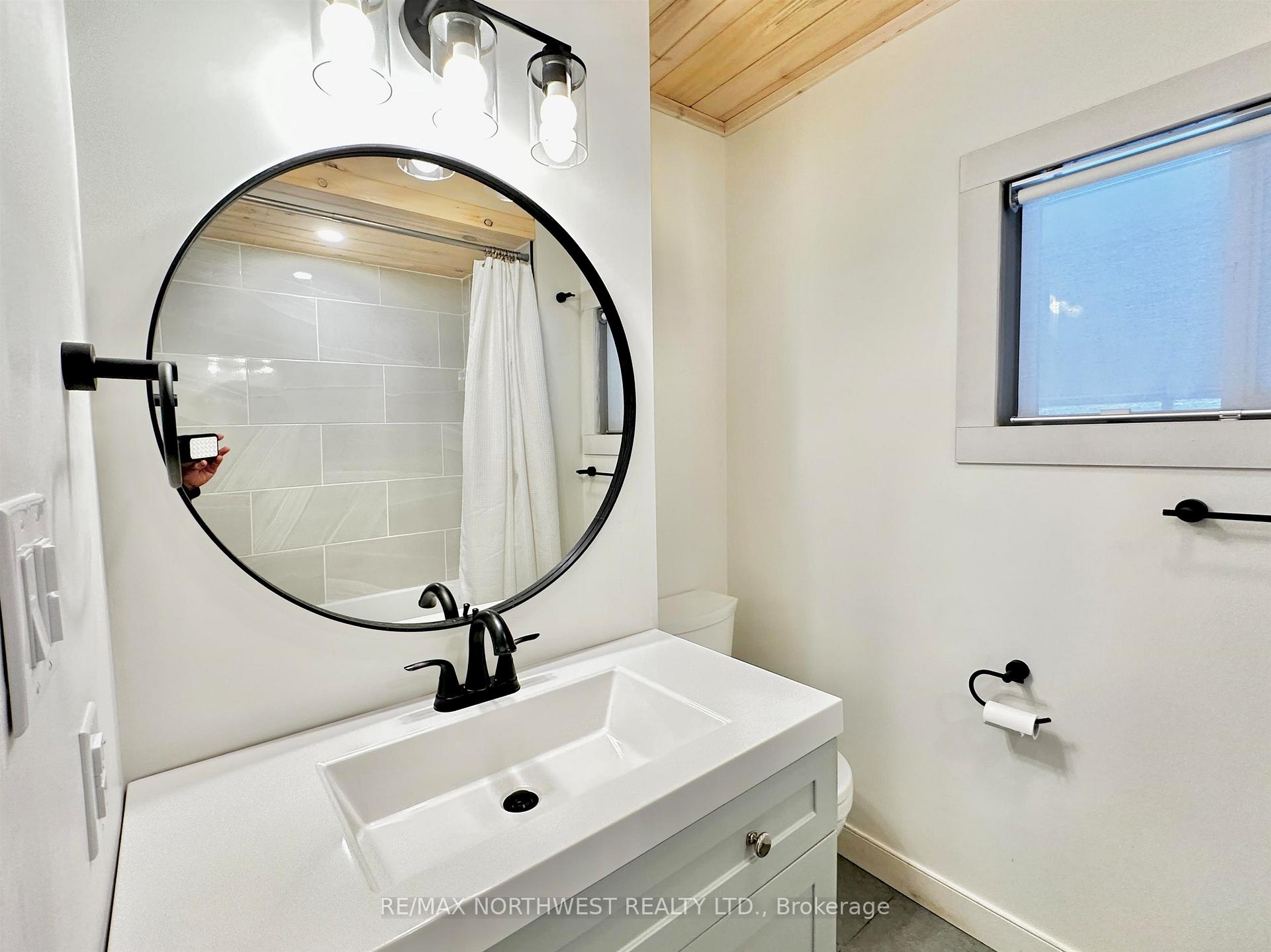 Photo 15 of 1201 Superior Street, Kenora, Keewatin — HOMEH