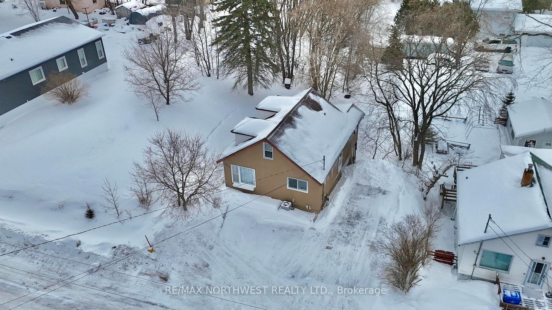 Photo 24 of 1201 Superior Street, Kenora, Keewatin — HOMEH