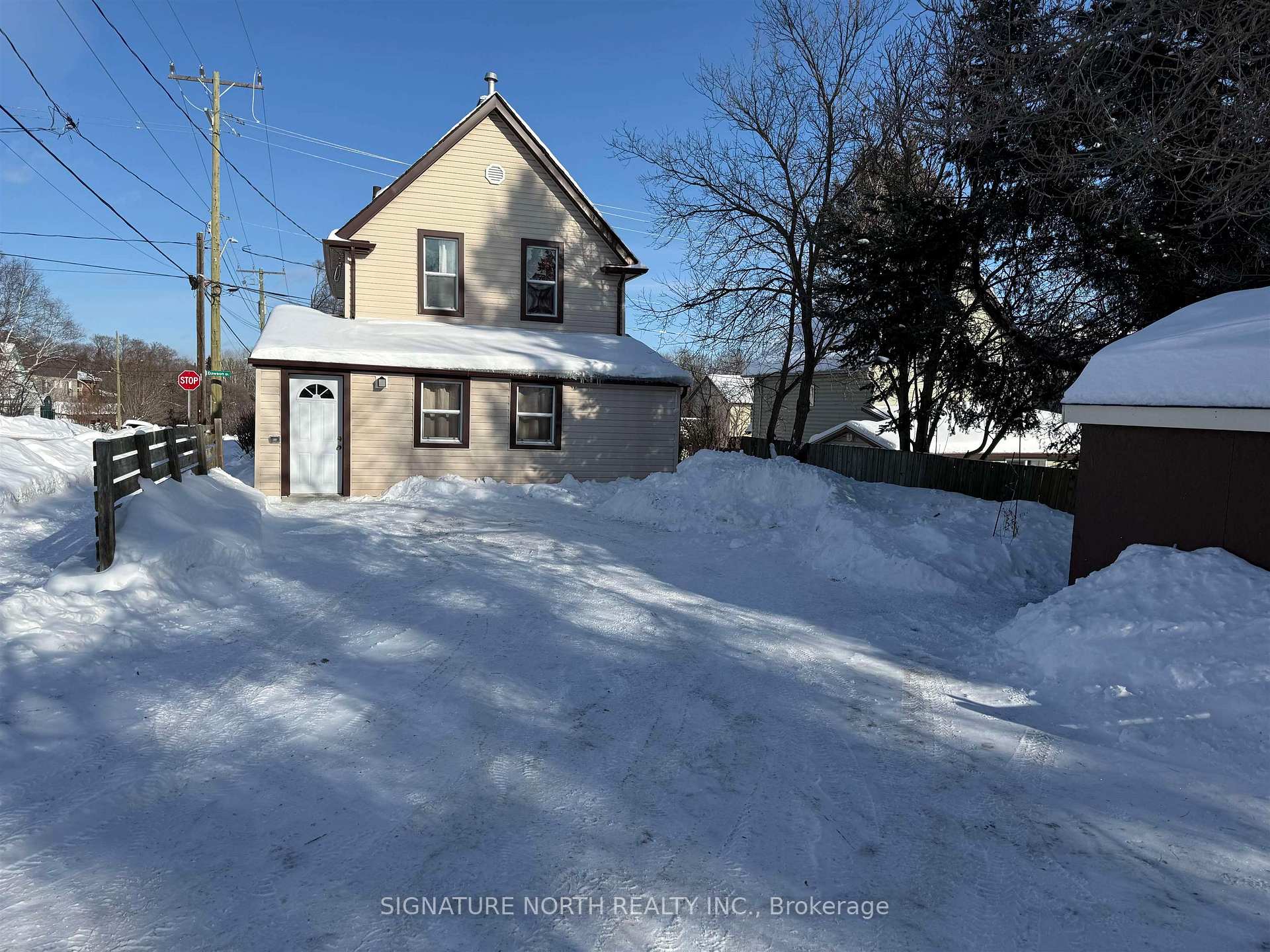 Photo 6 of 335 Dawson Street, Thunder Bay, College Heights — HOMEH