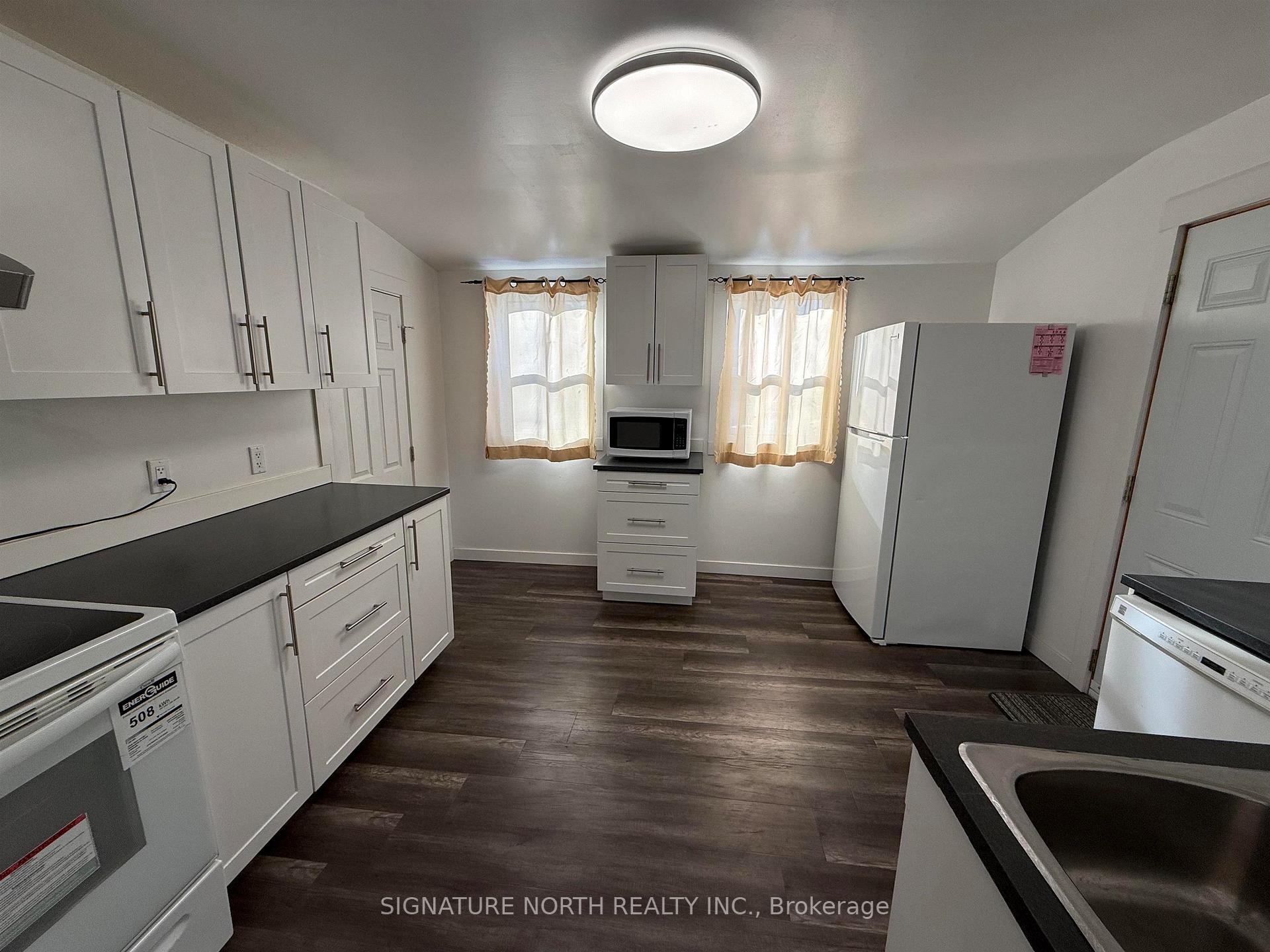Photo 9 of 335 Dawson Street, Thunder Bay, College Heights — HOMEH