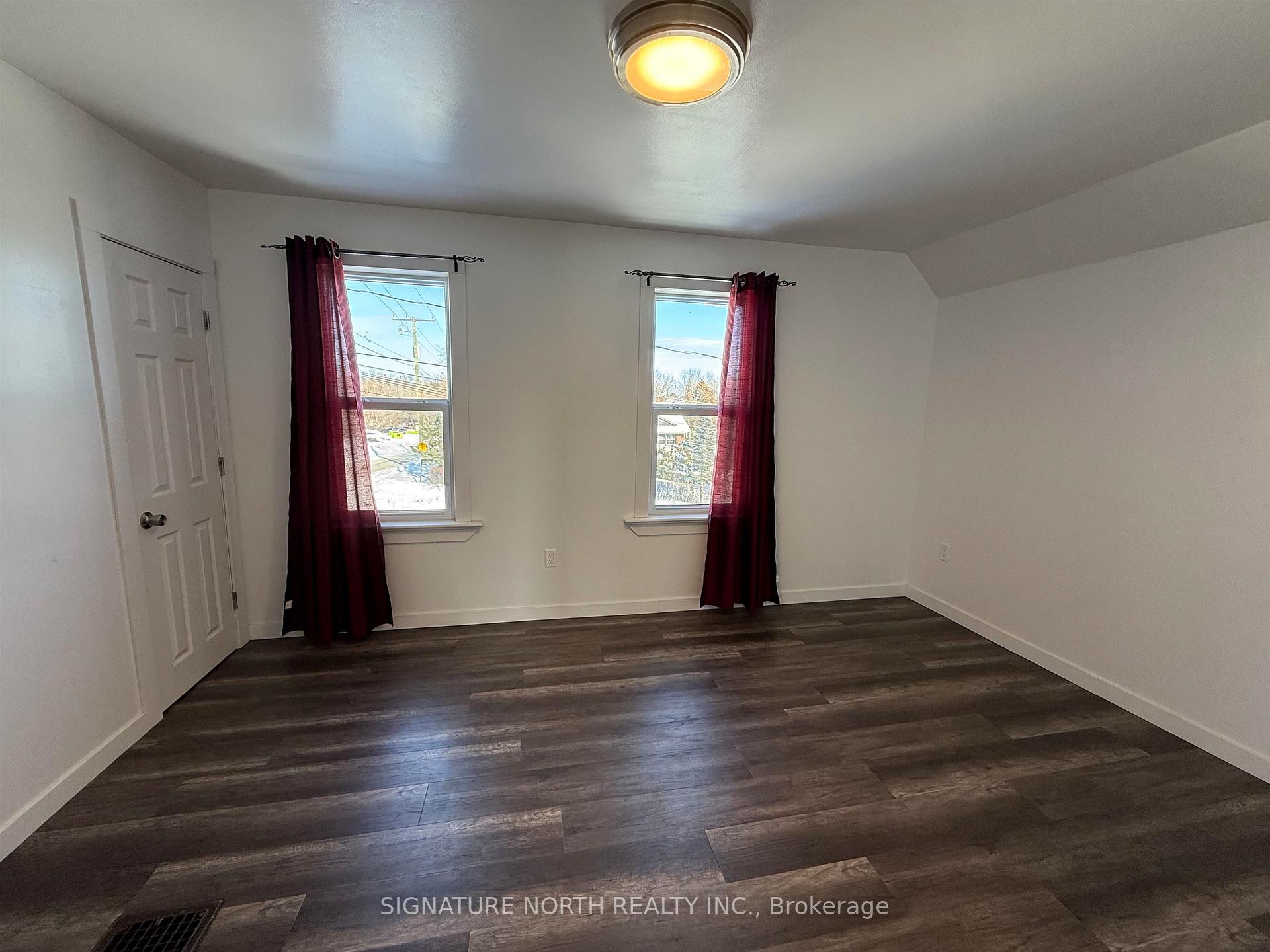 Photo 31 of 335 Dawson Street, Thunder Bay, College Heights — HOMEH