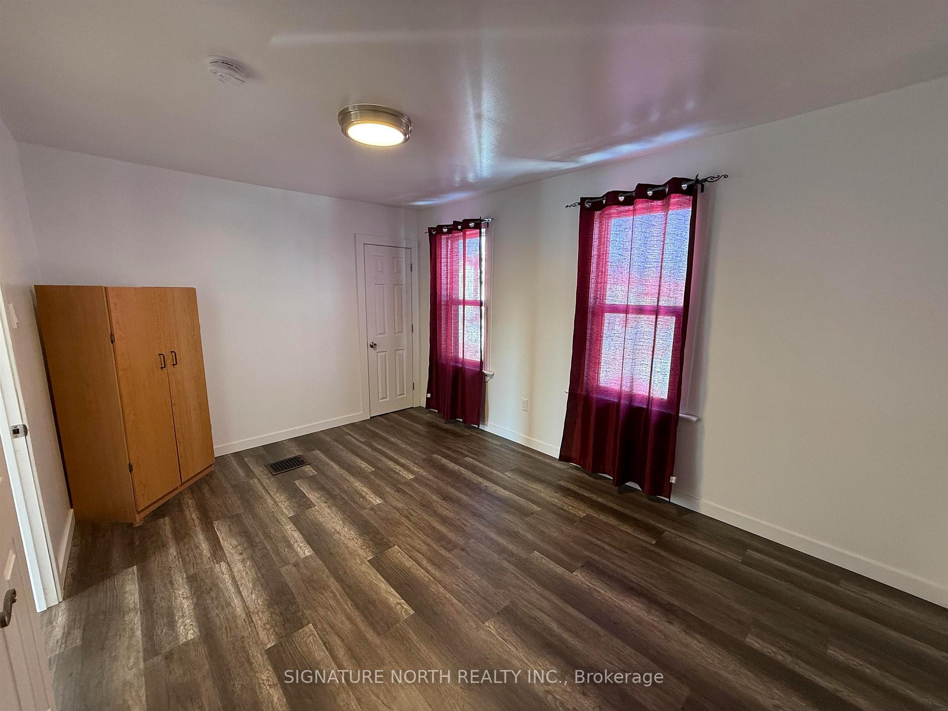 Photo 33 of 335 Dawson Street, Thunder Bay, College Heights — HOMEH