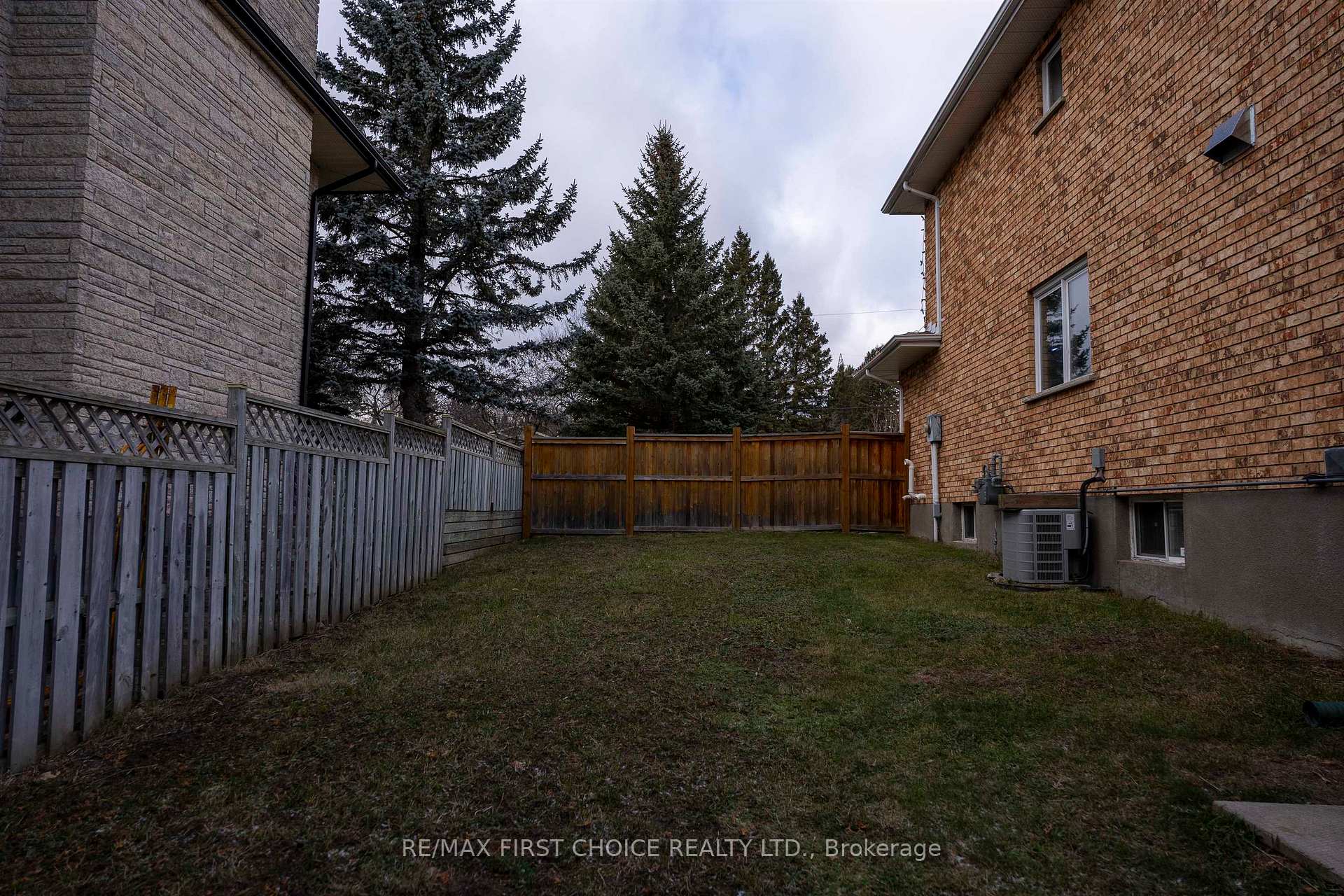 Photo 6 of 191 Skyline Avenue, Thunder Bay, John Street North — HOMEH