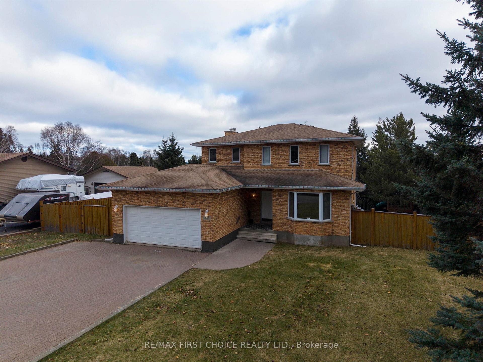Photo 7 of 191 Skyline Avenue, Thunder Bay, John Street North — HOMEH