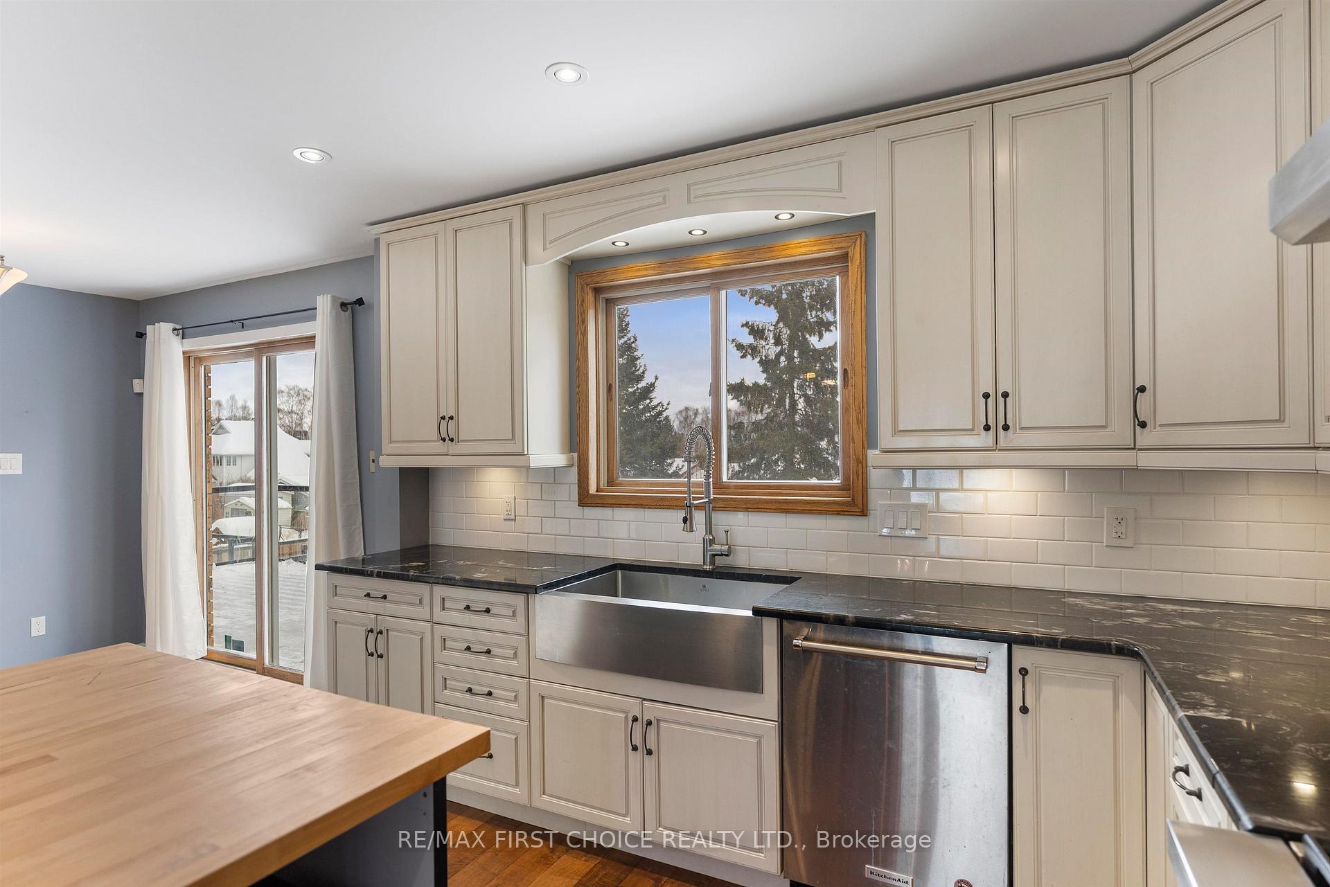 Photo 12 of 191 Skyline Avenue, Thunder Bay, John Street North — HOMEH
