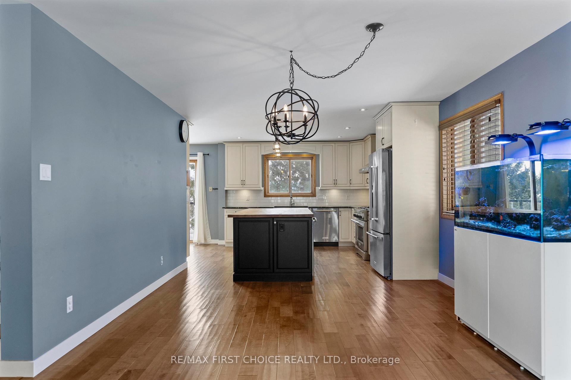 Photo 15 of 191 Skyline Avenue, Thunder Bay, John Street North — HOMEH
