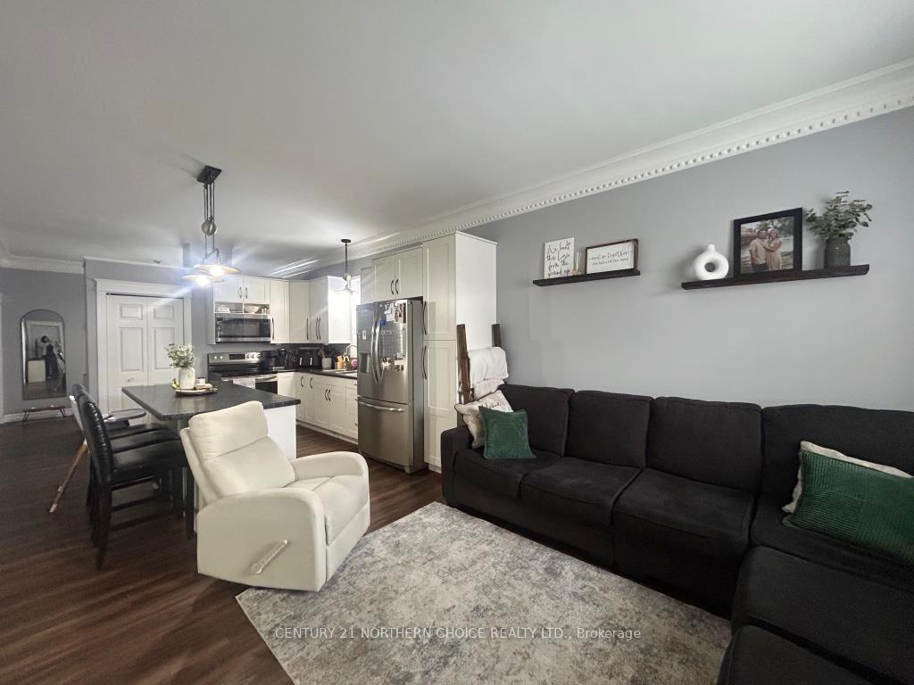 Photo 3 of 702 Armit Avenue, Fort Frances — HOMEH
